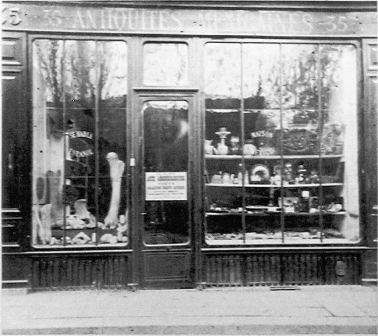 011019-16-History-Aztec-Mexico-Archaeology-Crystal-Skull