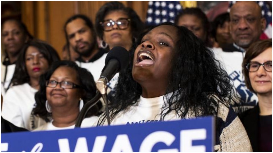 Democrats in Congress Present Bill for $15 an Hour Minimum Wage 3 Democrats in Congress Present Bill for $15 an Hour Minimum Wage