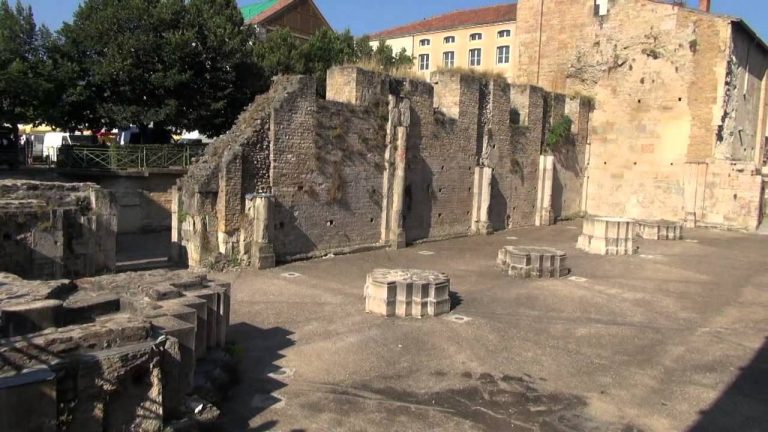 012319-33-History-Medieval-Middle-Ages-Monastery-Monastic-Religion