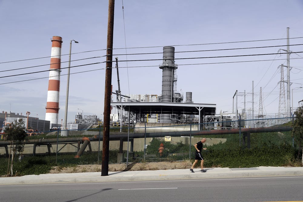 Utilities Are Starting to Invest in Big Batteries Instead of Building New Power Plants