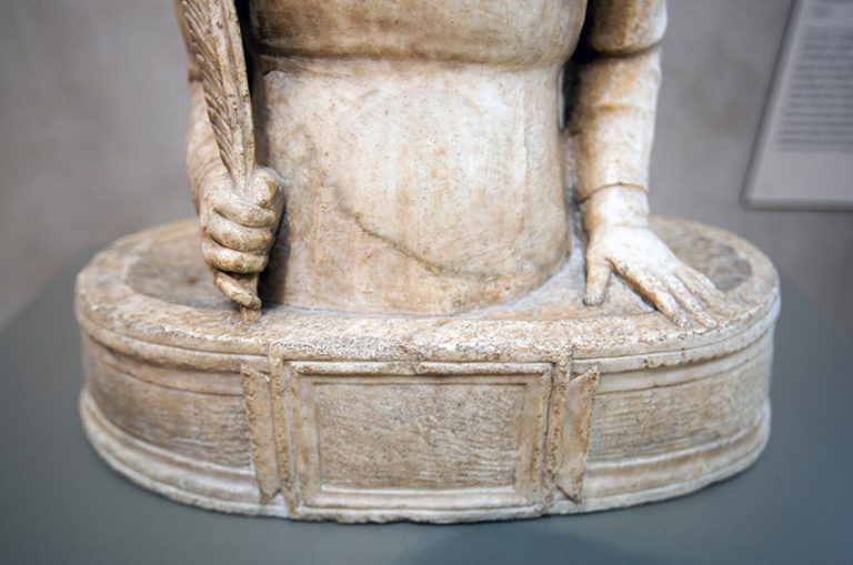 032619-49-History-Renaissance-Simon-Trent