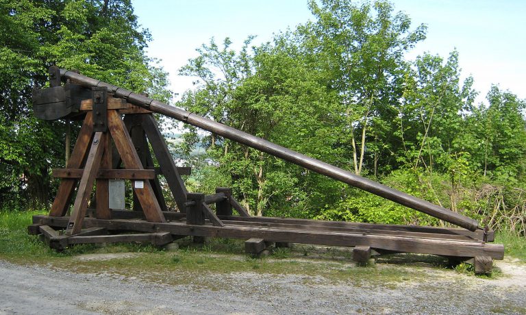 040719-19-History-Medieval-Middle-Ages-Europe-Weapons-Miliatry-Warfare