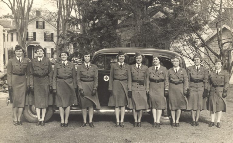 040919-34-History-World-War-One-Women-Red-Cross-Motor-Corps