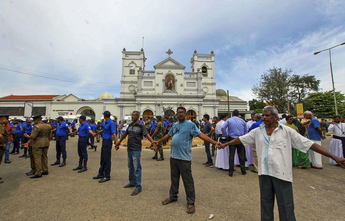 042319-15-Sri-Lanka-Christian-Religion