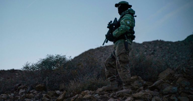 042319-22-Border-Militia-Mexico