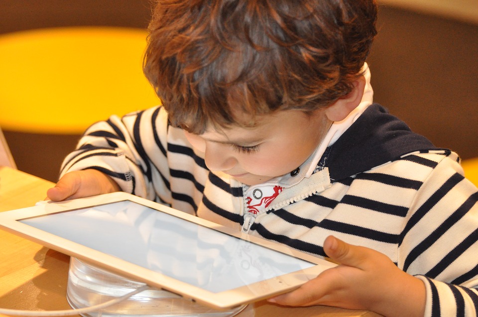 negative effects of technology in children