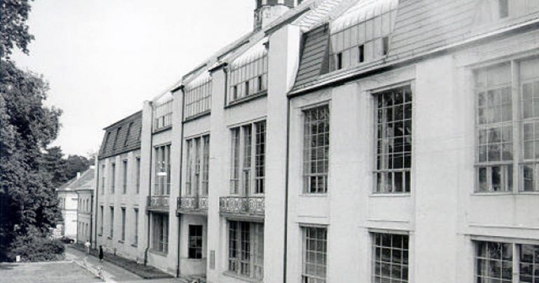 061319-23-History-Architecture-Germany-Weimar-Bauhaus
