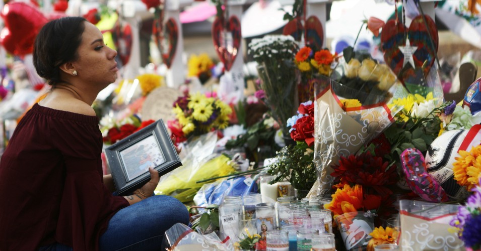 A Crisis of Gun Violence in the U.S. Killing Fields 3 A Crisis of Gun Violence in the U.S. Killing Fields