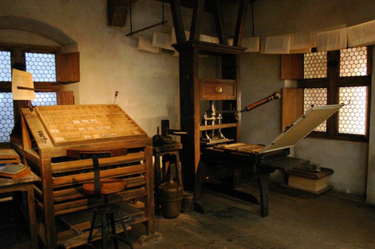 080819-25-History-United-States-America-Printing-Book