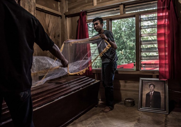 092919-29-Anthropology-Death-Indonesia