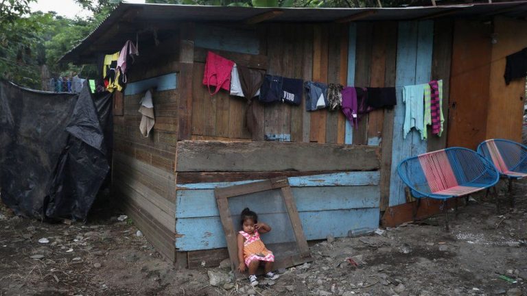 100419-07-Central-Latin-America-Immigration