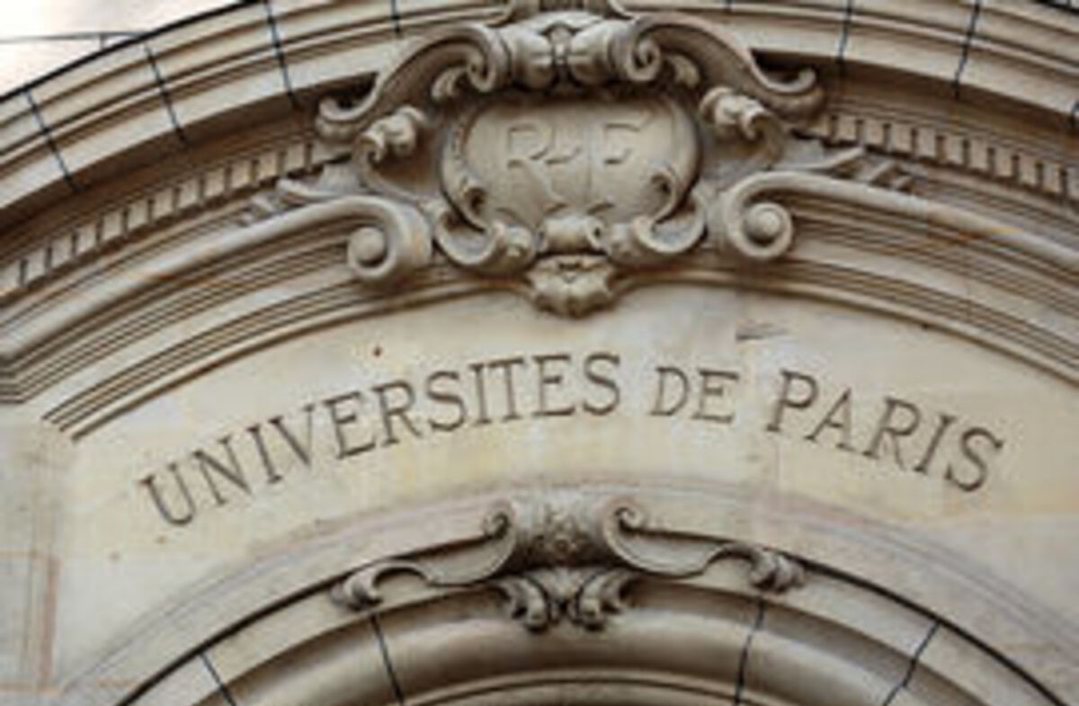 Charlemagne's Early Medieval Educational Reforms and Carolingian