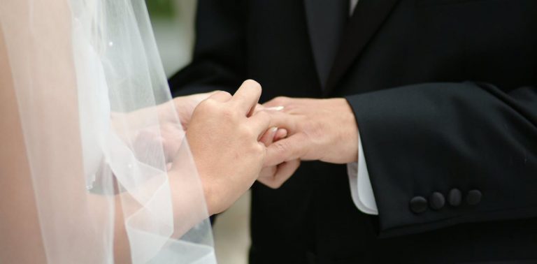 121119-01-Religion-Evangelical-Christian-Women