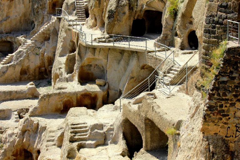 011120-42-History-Medieval-Middle-Ages-Architecture-Castle