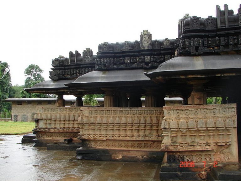 030720-45-History-Medieval-Middle-Ages-India-Hoysala-Architecture