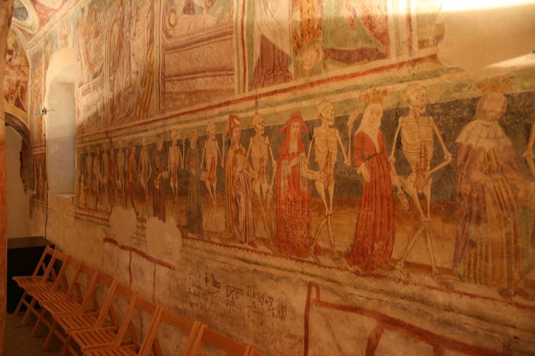 033120-23-History-Medieval-Middle-Ages-Danse-Macabre-Death