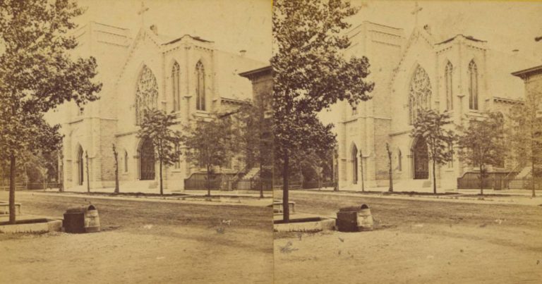 050220-32-History-Chicago-Religion