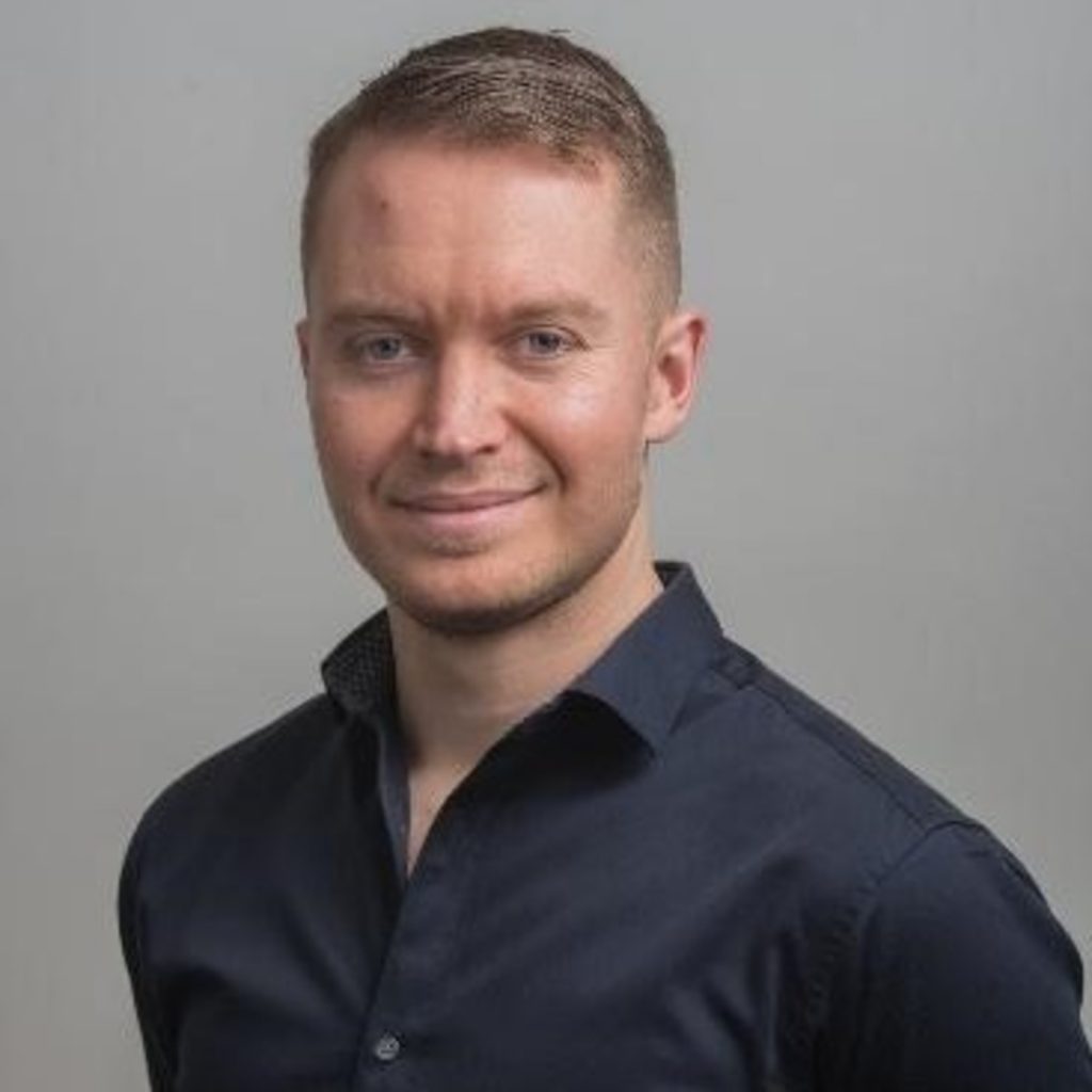 Depolarizing American Voters: All Are Susceptible to False Attitude Feedback