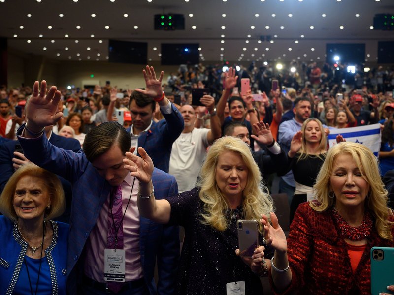 061120-28-Trump-Evangelical-Religion