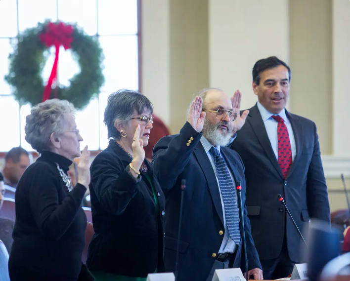 The Electoral College Is Surprisingly Vulnerable to Popular Vote Changes 7 The Electoral College Is Surprisingly Vulnerable to Popular Vote Changes