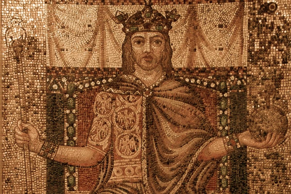 Understanding Byzantine Economy: The Collapse of a Medieval Powerhouse