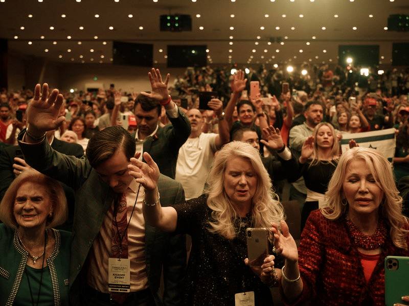 080620-19-Trump-Religion-Evangelical