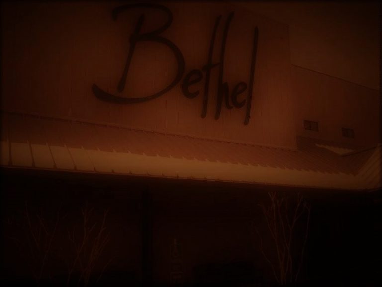 102420-22-QAnon-Politics