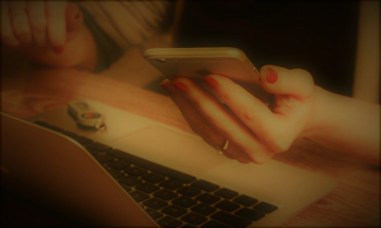 TextingJonathanDraper03