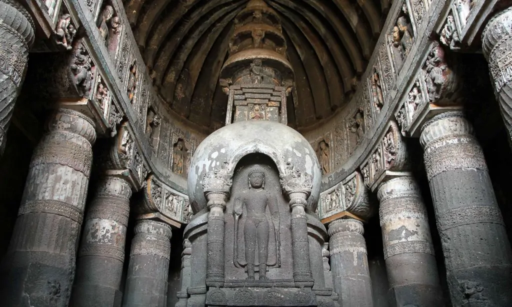 Ajanta, Cave 26