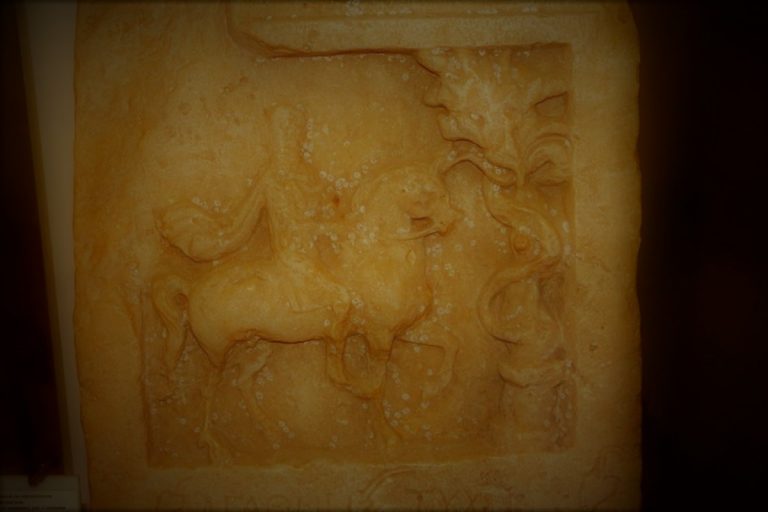 013121-27-History-Religion-Greece