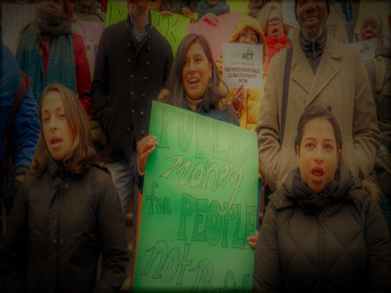 030421-01-Bank-Economy