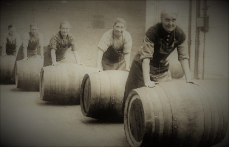 WomenBeverageChangedWorld01