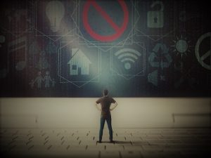 Fighting Online Extremism and Polarization in Social Media 21 041021-55-Social-Media