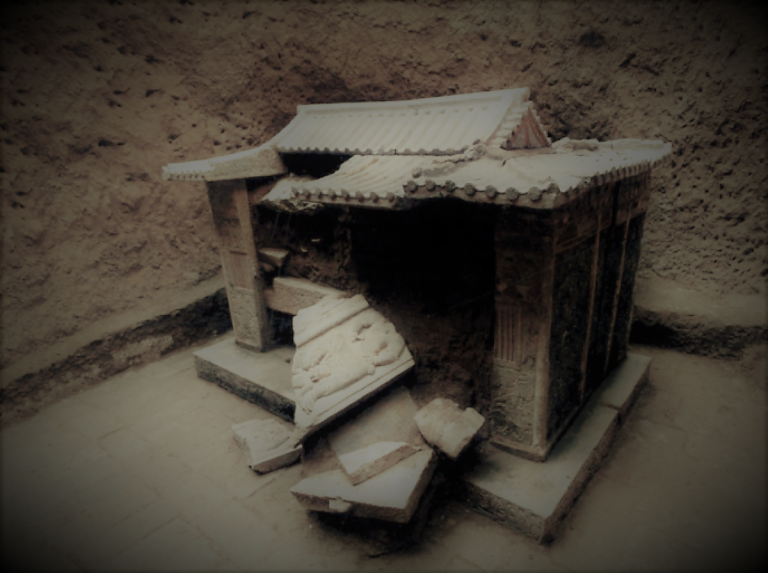 041121-31-History-Art-China