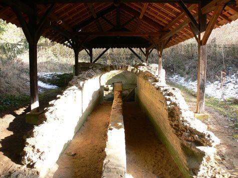 Catchment basin of the aqueduct of Metz, France. The single arched cover protects two channels; either one could be closed off, allowing repair while the other continued to provide at least partial supply.