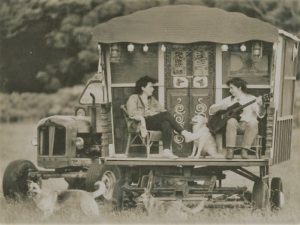 How to Live a Bohemian Lifestyle 2 HowToLiveBohemian-JRJustinWeinger02