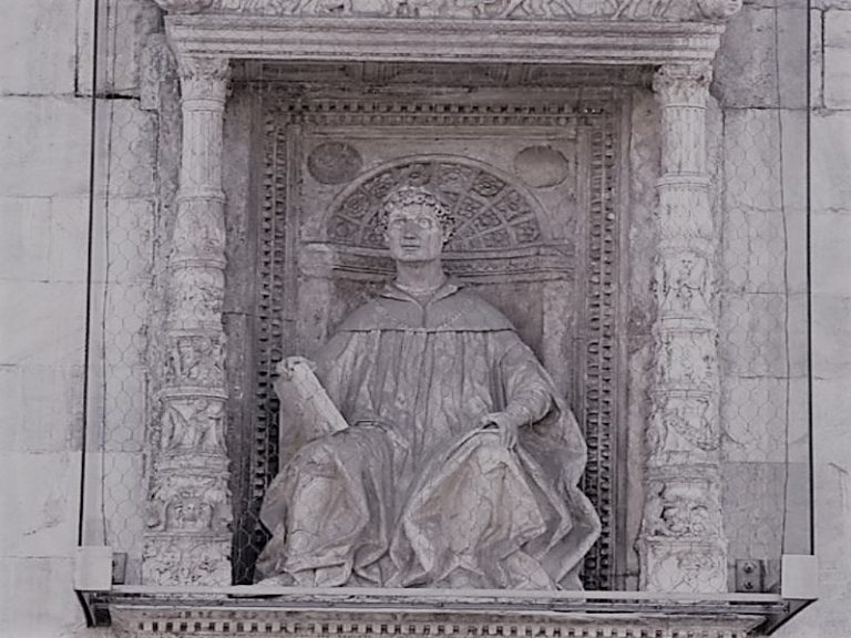 102121-10-History-Religion