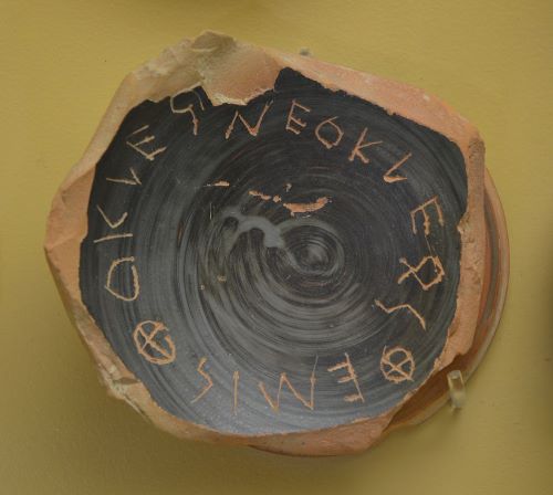 Hellas: A History of Movement and Life in the Melting Pot of Ancient Greece 13 Hellas: A History of Movement and Life in the Melting Pot of Ancient Greece