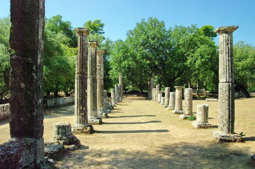 Hellas: A History of Movement and Life in the Melting Pot of Ancient Greece 21 Hellas: A History of Movement and Life in the Melting Pot of Ancient Greece