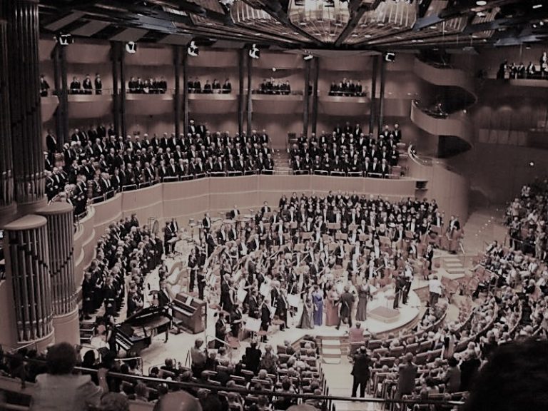 The Magic of Live Music: Why Performances Move Us 18 122321-73-Music