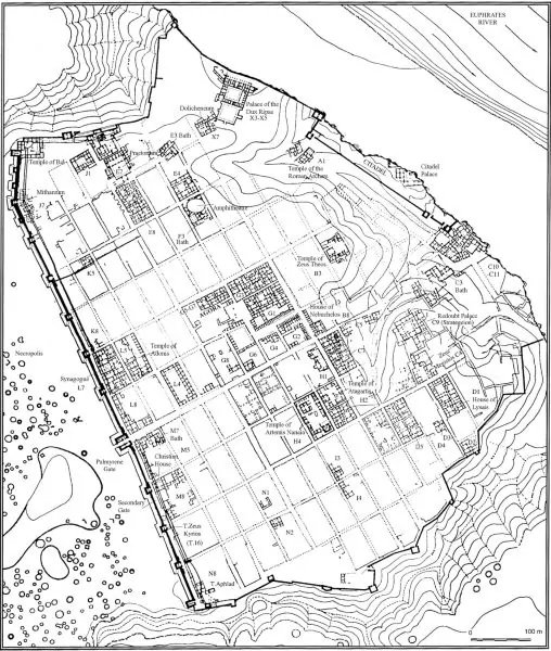 Site plan showing orthogonal (grid-planned) city blocks filling c. 52 hectares (128.5 acres) within the city walls and defended by steep cliffs on three sides