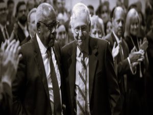 Mitch McConnell Calls Criticism of Clarence Thomas an 'Inappropriate Pressure Campaign' 15 040122-10-Politics
