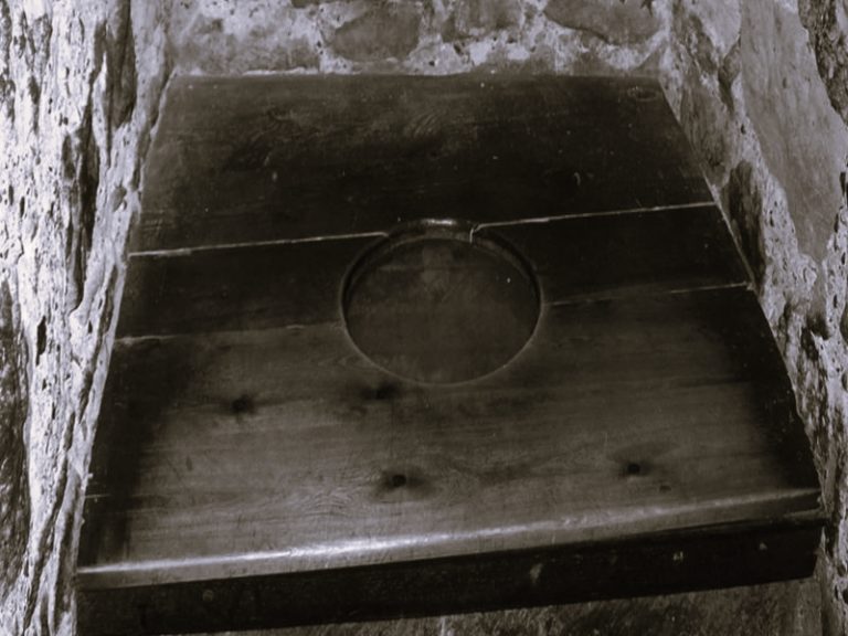 050422-01-History-Medieval