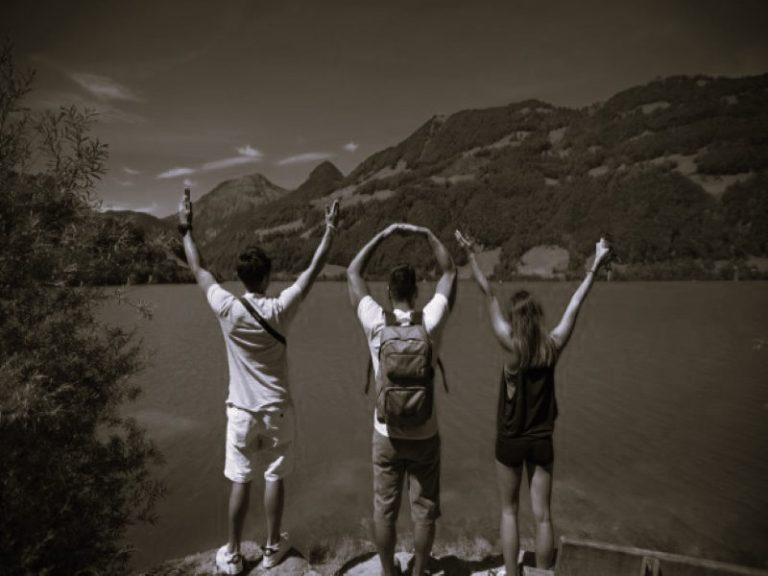 5EssentialsSpringBreakVacay-MaxCollins01