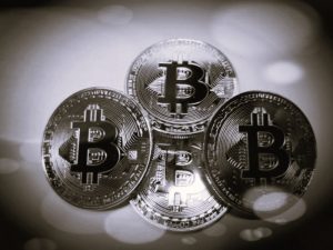 Bitcoin Is Highly Volatile but Highly Profitable - How? 5 BitcoinVolatileProfitable-VickieSung02