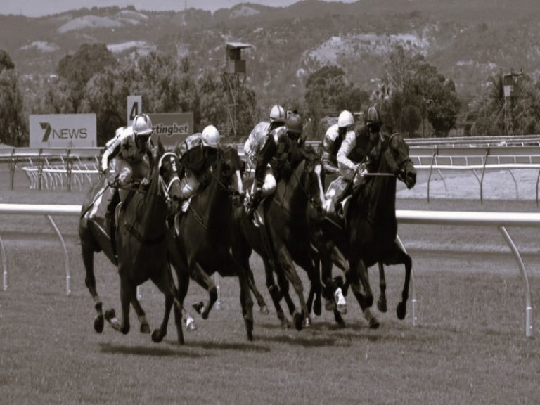 CanadaSportsHistory-AmeliaAva01