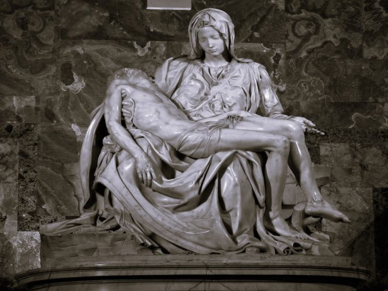 090522-36-Religion-Women