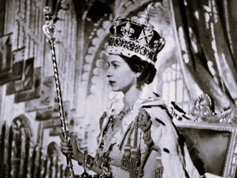 UKPeriodNationalMourning-IanHarrison01