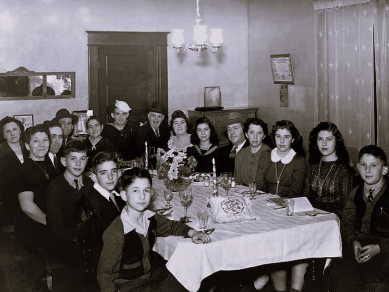 101022-23-History-Holocaust