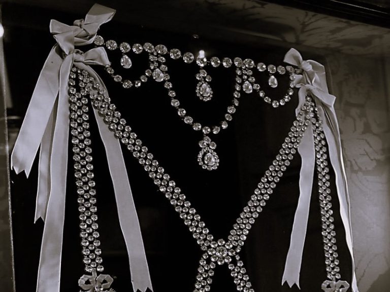 101622-06-History-France